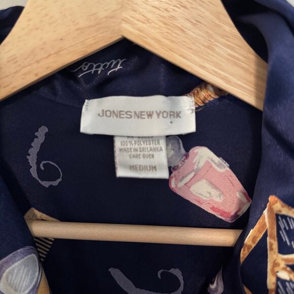 90s Vintage Jones New York Blouse Lipstick Makeup Print | Navy Blue | Medium - Picture 3 of 5